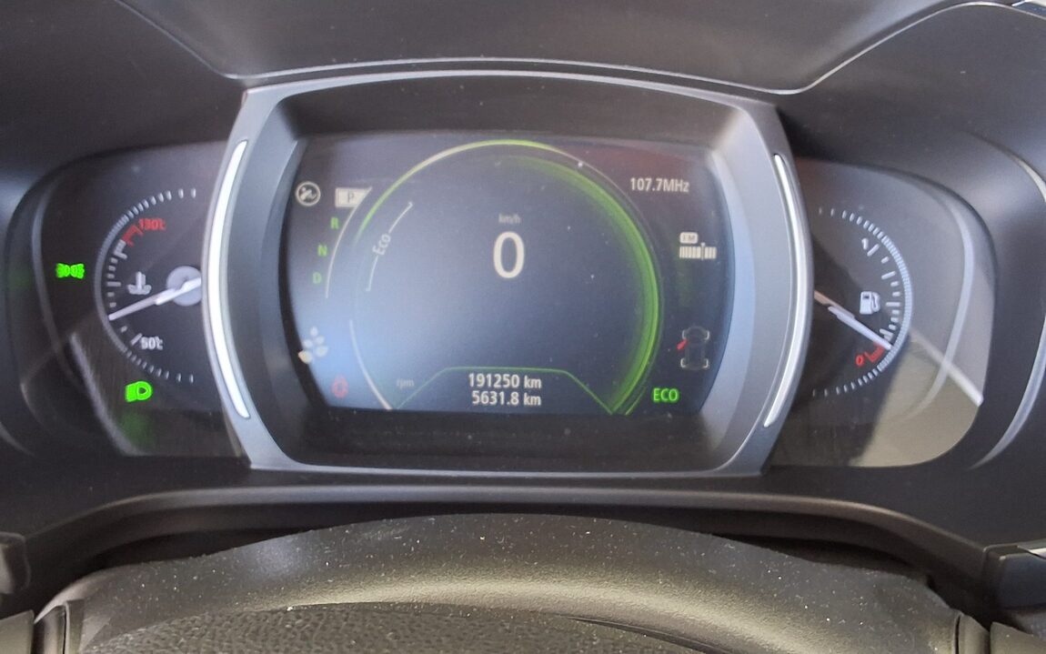 RENAULT (SAMSUNG) QM6 2.0 dCi 2WD LE 2017 - zdjęcie 9