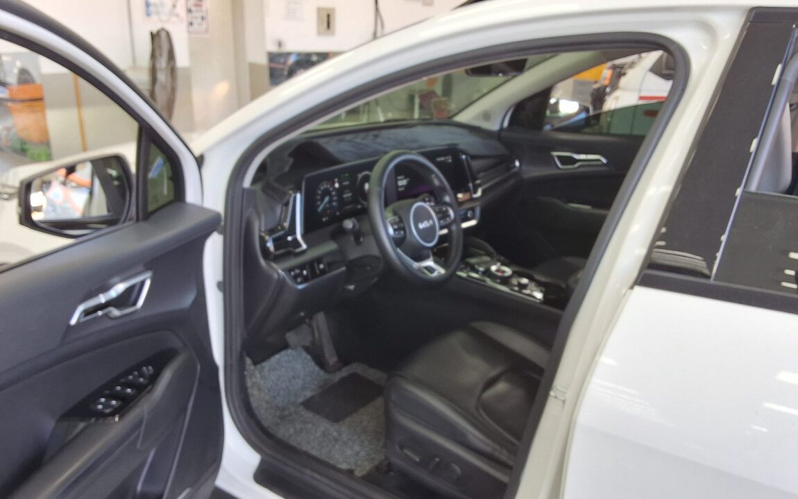 KIA THE ALL NEW SPORTAGE 2.0 DIESEL 2WD NOBLESSE GRAVITY 2022 - zdjęcie 3