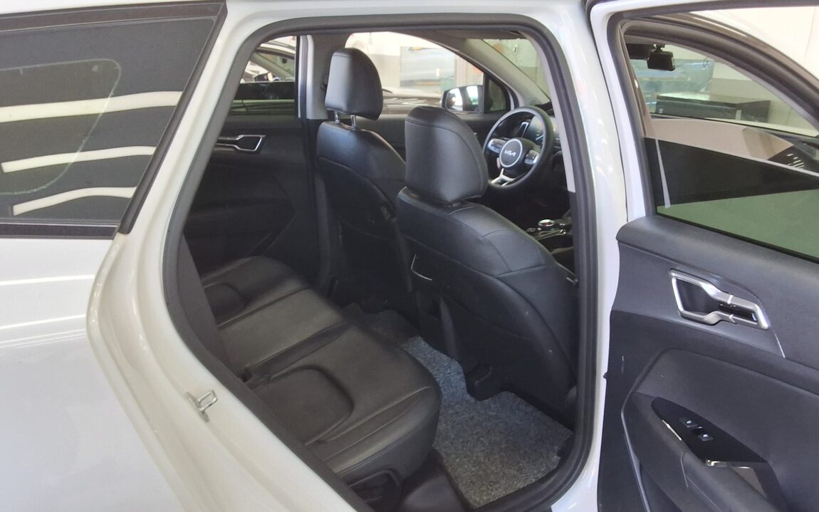KIA THE ALL NEW SPORTAGE 2.0 DIESEL 2WD NOBLESSE GRAVITY 2022 - zdjęcie 6