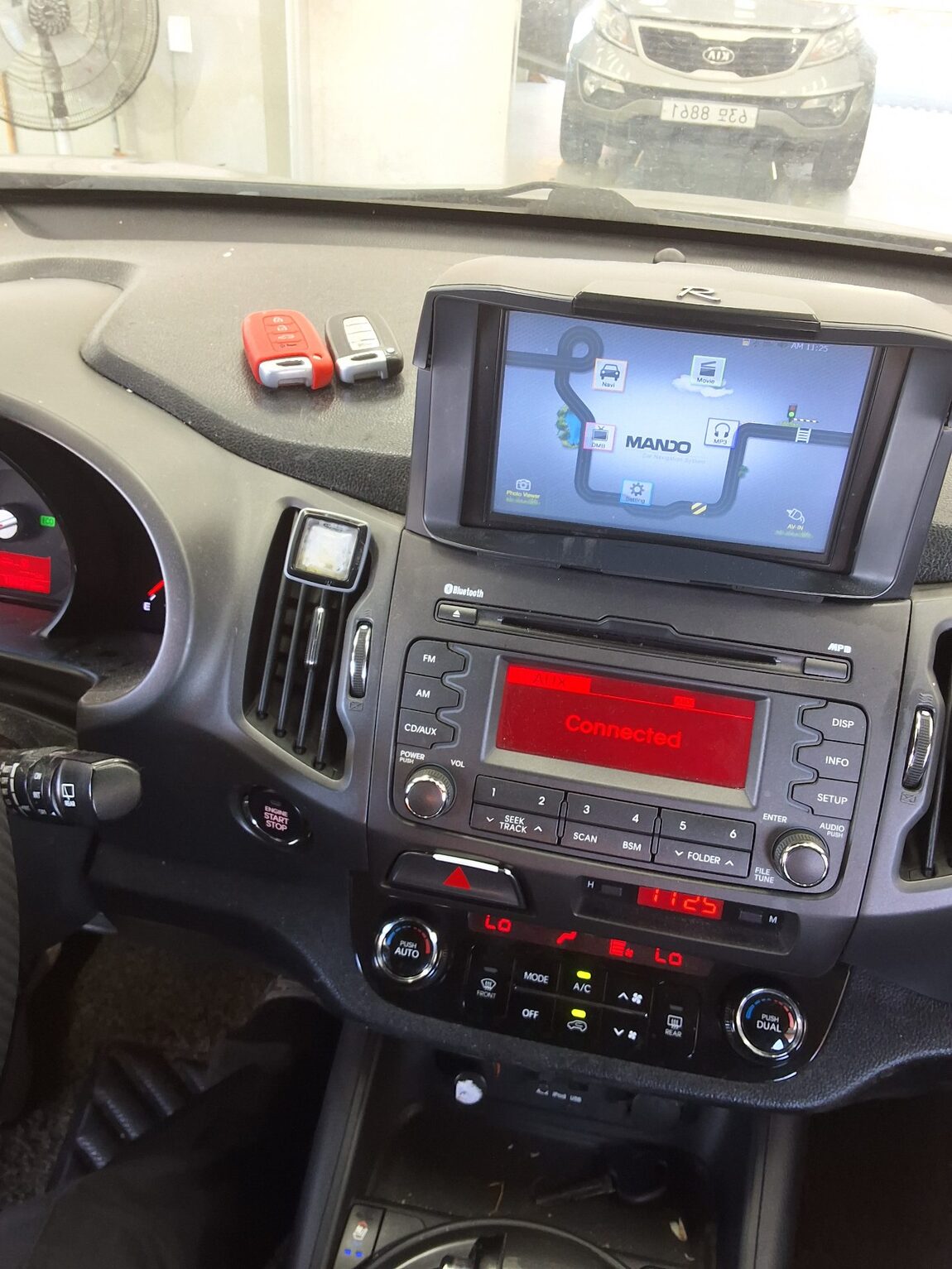 KIA SPORTAGE R DIESEL R2.0 2WD TLX LUXURY MODEL 2012 - zdjęcie 17