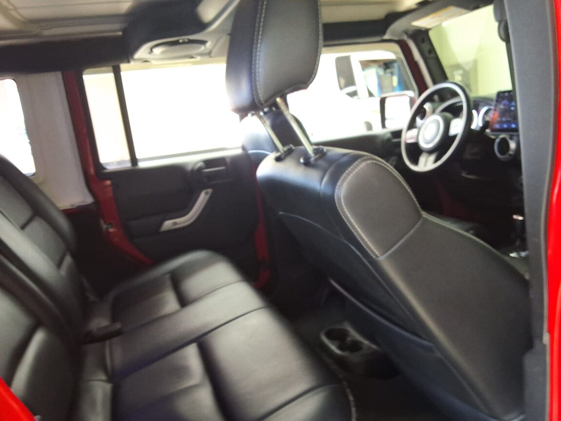 JEEP WRANGLER (JK) 2.8 SAHARA 4-DOOR 2012 - zdjęcie 14