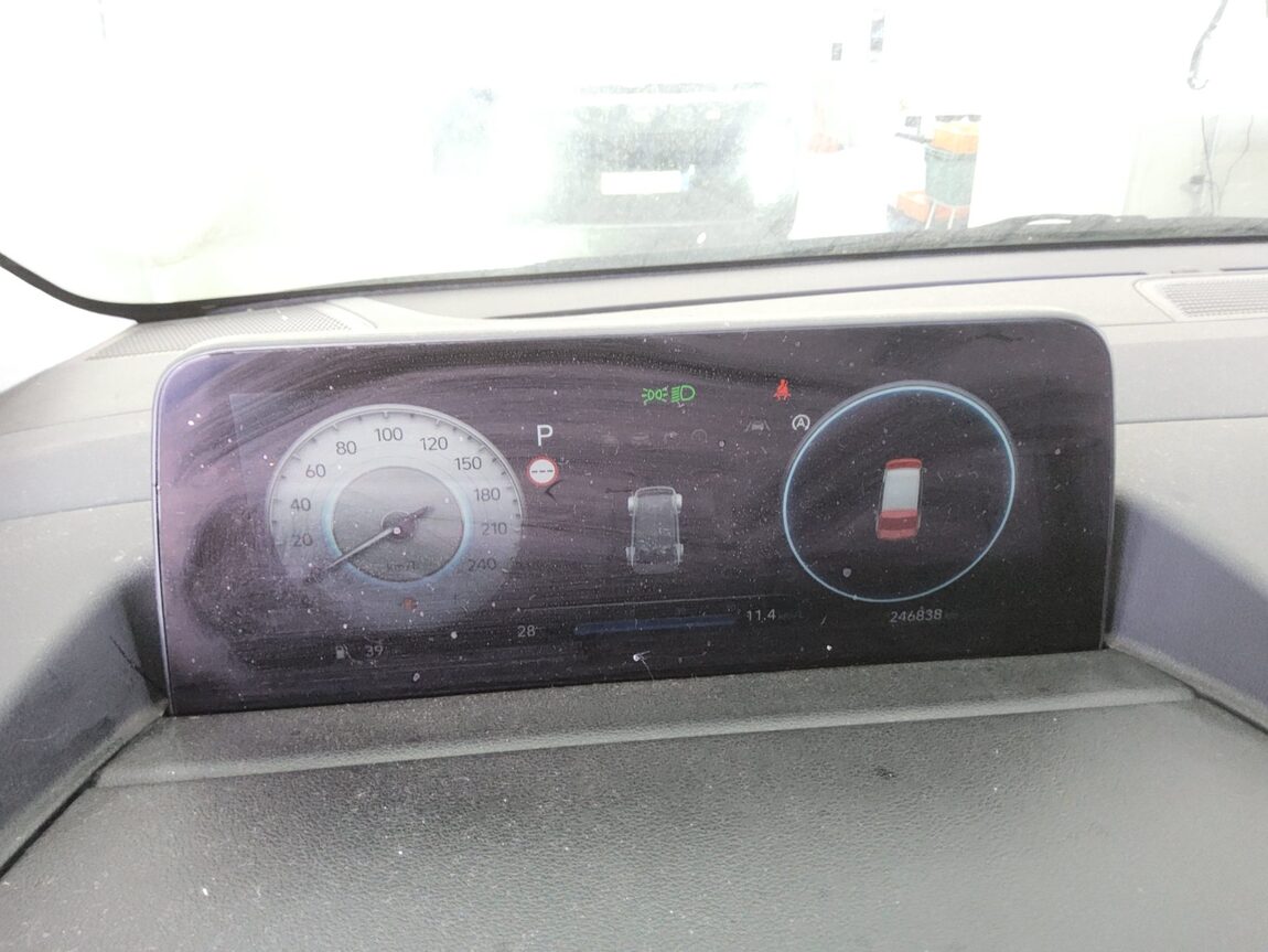 HYUNDAI STARIA 2.2 DIESEL LOUNGE 9-SEATER 4WD INSPIRATION 2022 - zdjęcie 9