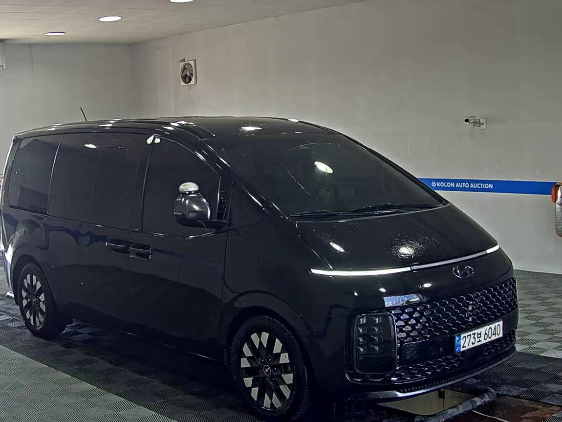 HYUNDAI STARIA 2.2 DIESEL LOUNGE 9-SEATER 4WD INSPIRATION 2022 - zdjęcie 3