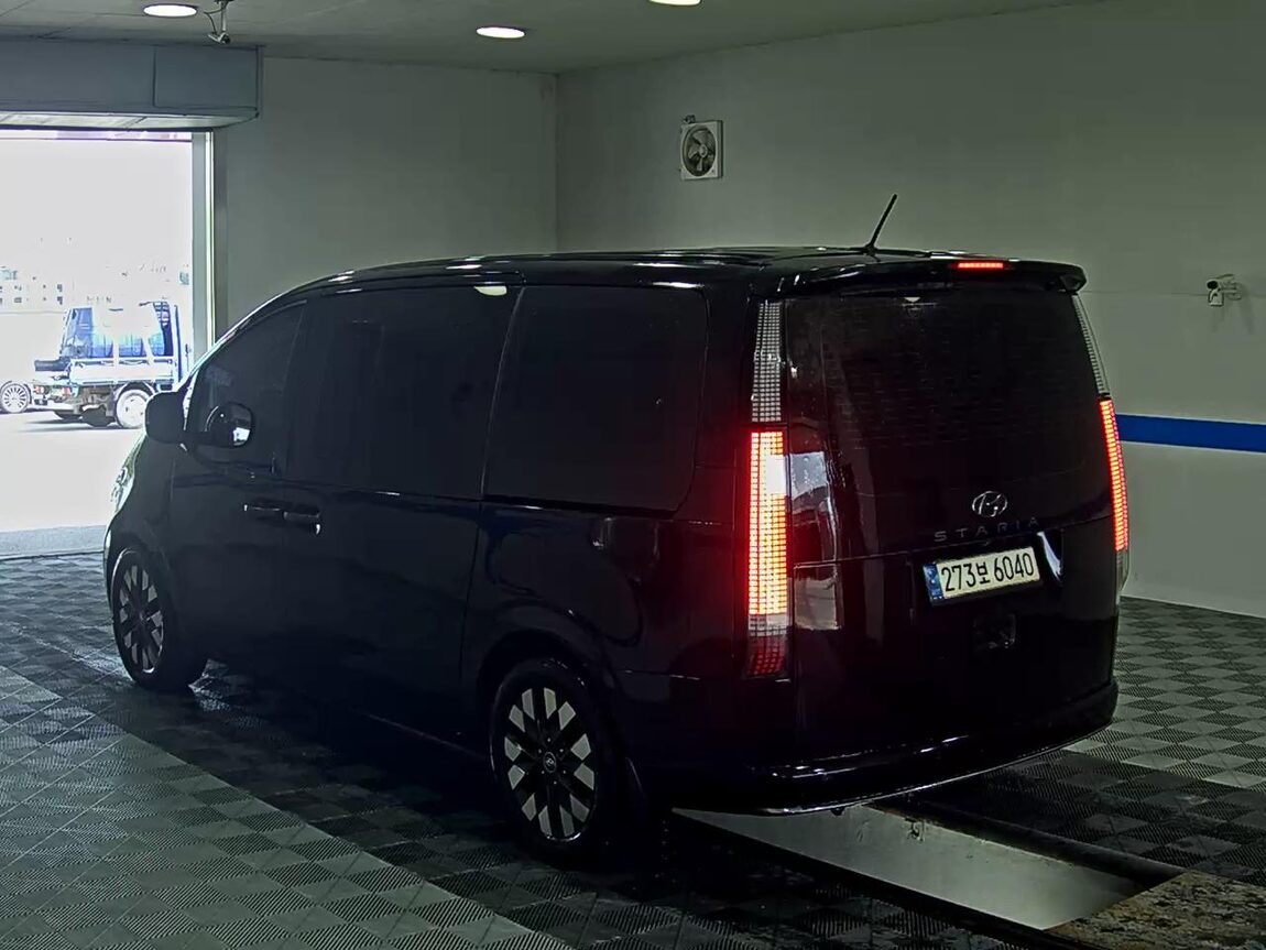 HYUNDAI STARIA 2.2 DIESEL LOUNGE 9-SEATER 4WD INSPIRATION 2022 - zdjęcie 6