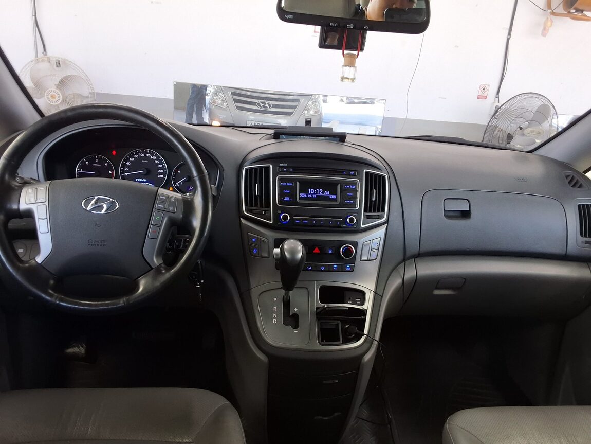 HYUNDAI GRAND STAREX 5-SEATER DIESEL VAN MODERN 2018 - zdjęcie 11