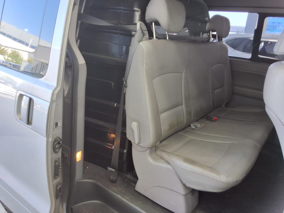 HYUNDAI GRAND STAREX 5-SEATER DIESEL VAN MODERN 2018 - zdjęcie 13