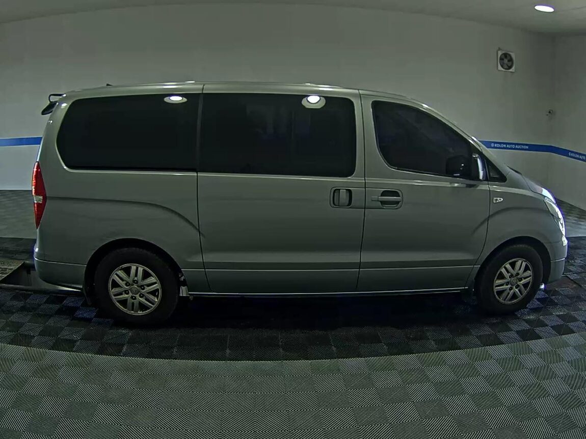 HYUNDAI GRAND STAREX 5-SEATER DIESEL VAN MODERN 2018 - zdjęcie 4
