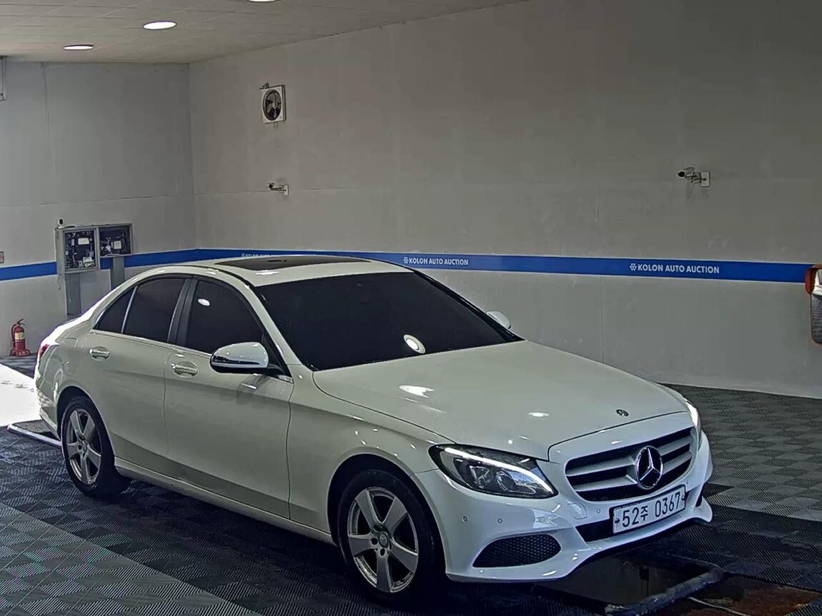 MERCEDES-BENZ C-CLASS (4TH GEN) C200 d 2016 - zdjęcie 3