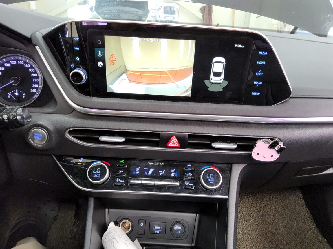 HYUNDAI SONATA (DN8) G2.0 PREMIUM 2020 - zdjęcie 18