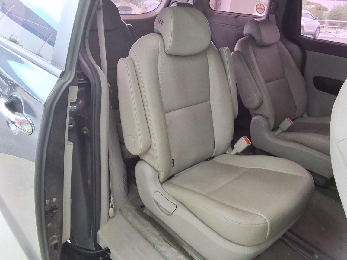KIA ALL NEW CARNIVAL 9-SEATER DIESEL PRESTIGE 2016 - zdjęcie 13