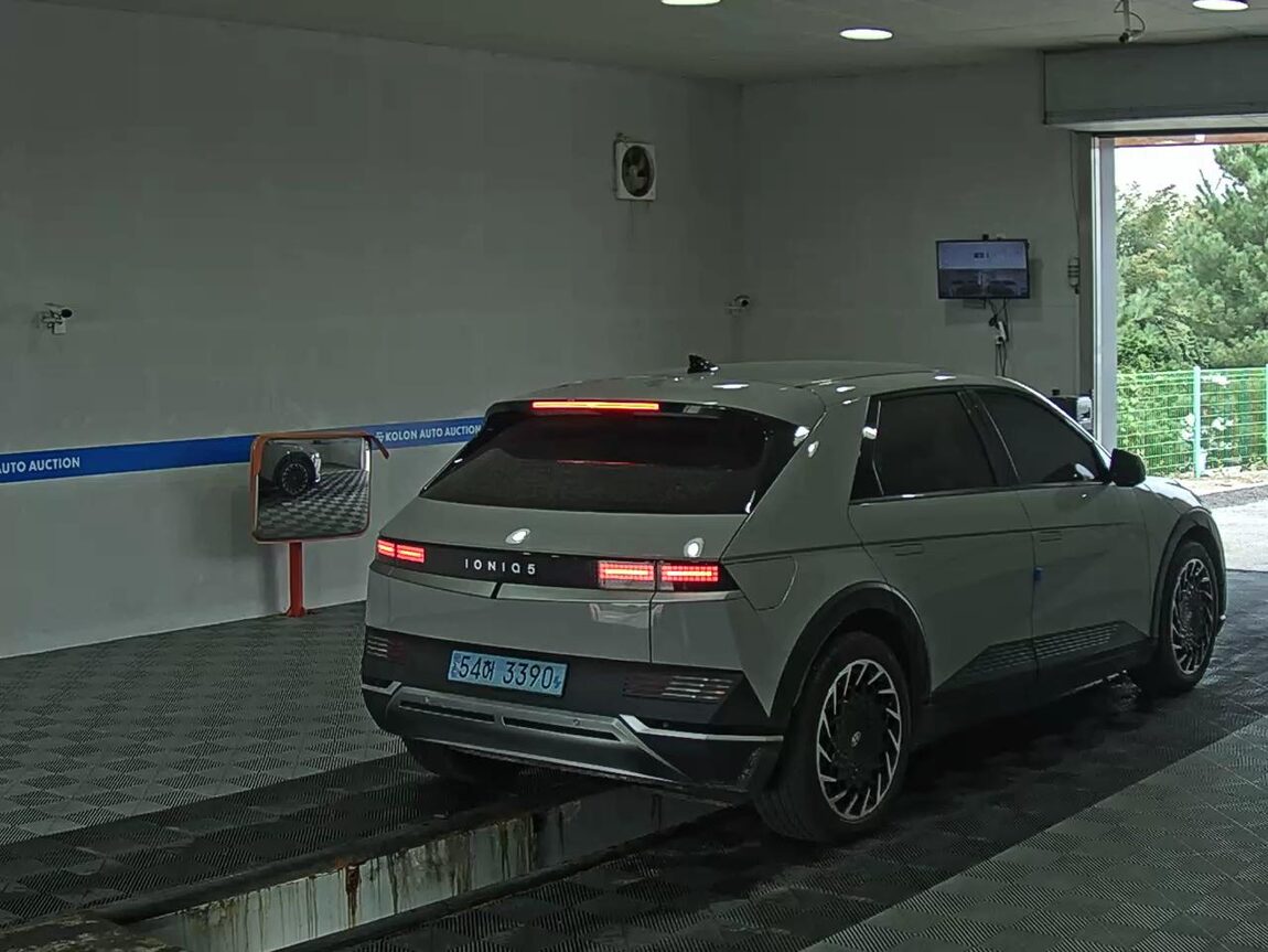 HYUNDAI IONIQ 5 EV 2WD LONG RANGE EXCLUSIVE 2023 - zdjęcie 5