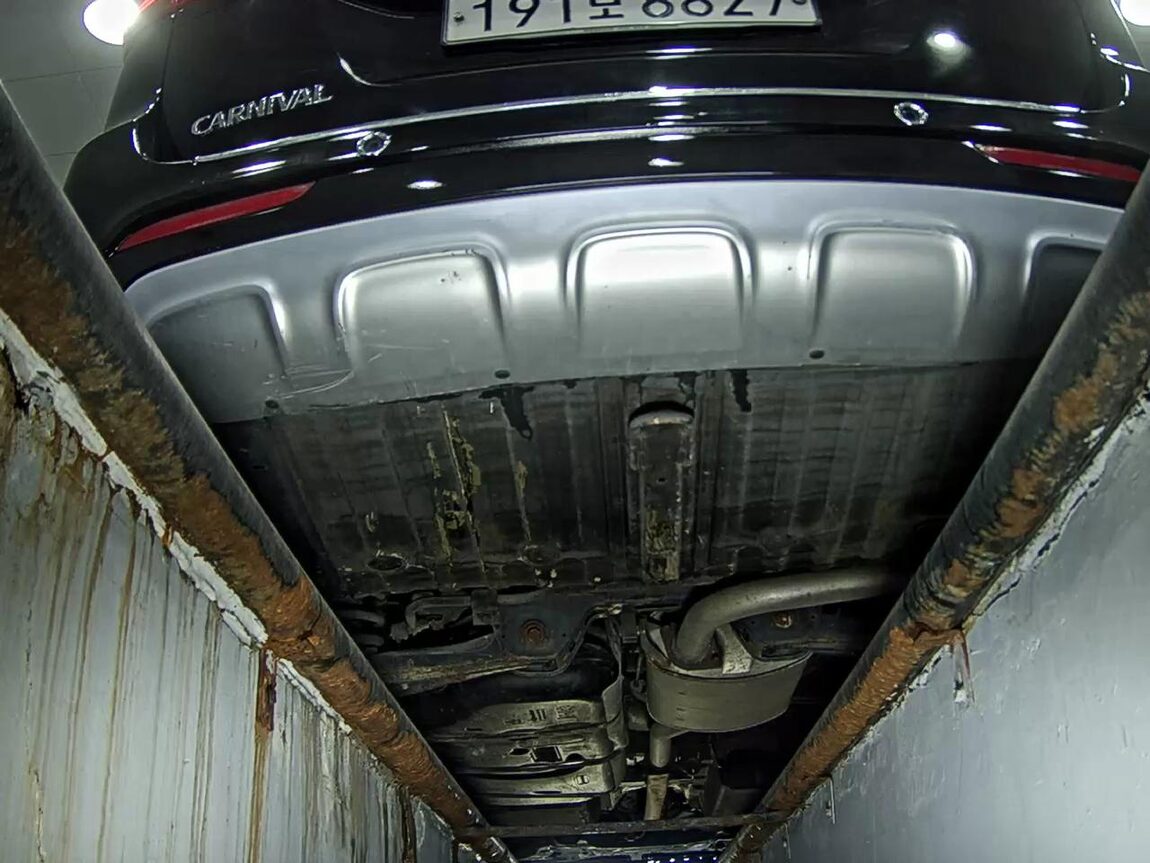 KIA ALL NEW CARNIVAL 9-SEATER DIESEL PRESTIGE 2015 - zdjęcie 8