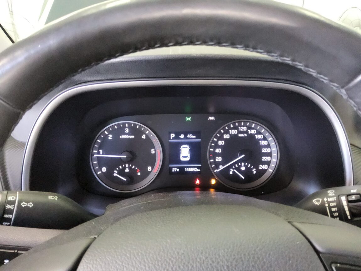 HYUNDAI NEW TUCSON 1.6 DIESEL 2WD MODERN 2019 - zdjęcie 9