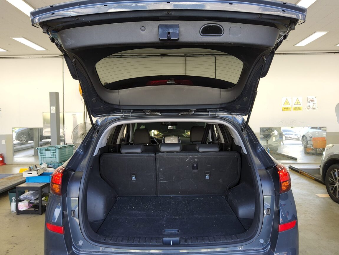 HYUNDAI NEW TUCSON 1.6 DIESEL 2WD MODERN 2019 - zdjęcie 15