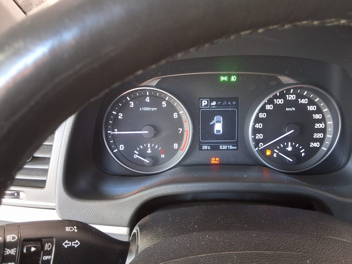 HYUNDAI AVANTE AD 1.6 GDi MODERN 2016 - zdjęcie 9