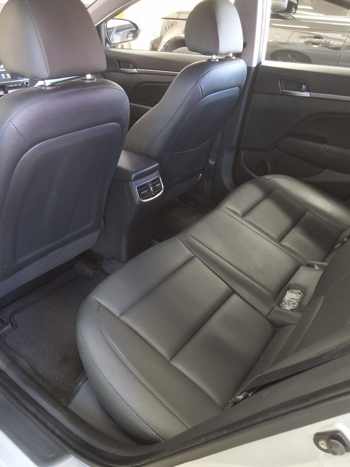 HYUNDAI AVANTE AD 1.6 GDi MODERN 2016 - zdjęcie 12