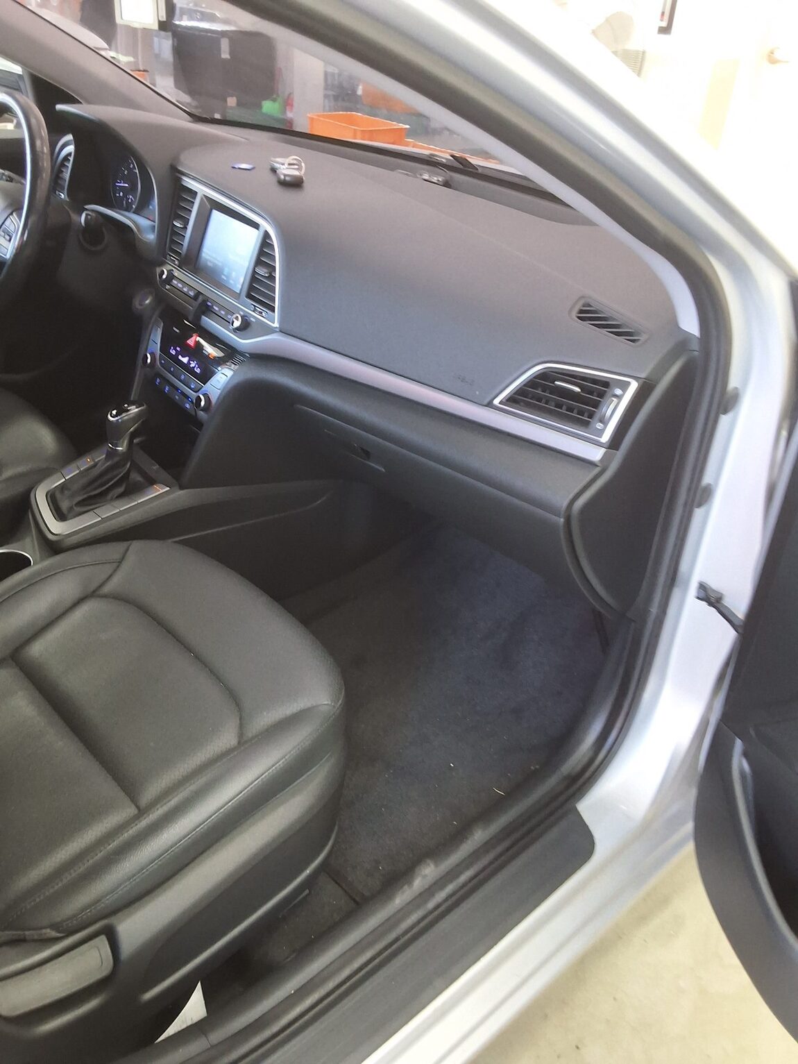 HYUNDAI AVANTE AD 1.6 GDi MODERN 2016 - zdjęcie 14
