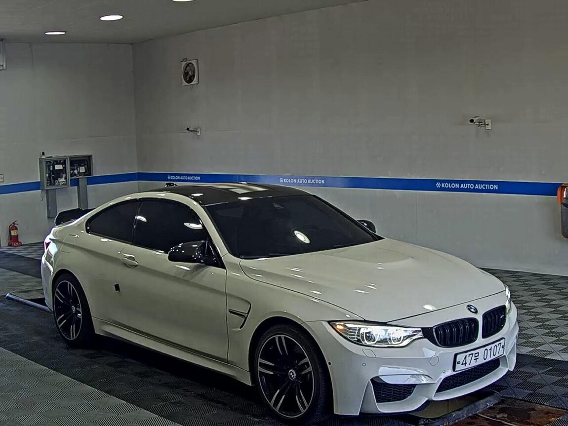 BMW M4 M4 COUPE PERFORMANCE SILENCE EDITION 2016 - zdjęcie 3
