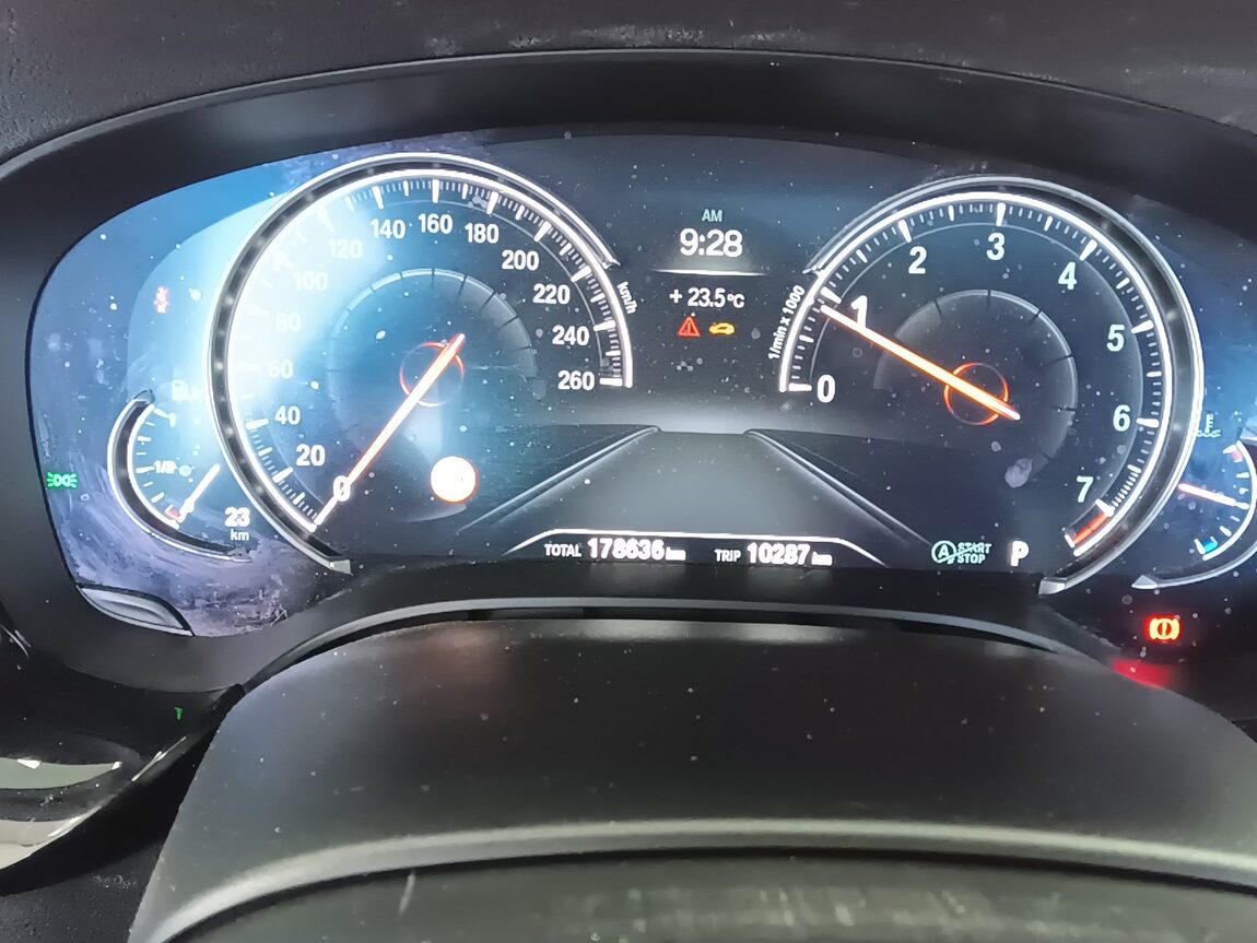 BMW 5 SERIES (7TH GEN) 530i xDRIVE M SPORT PACK 2018 - zdjęcie 9