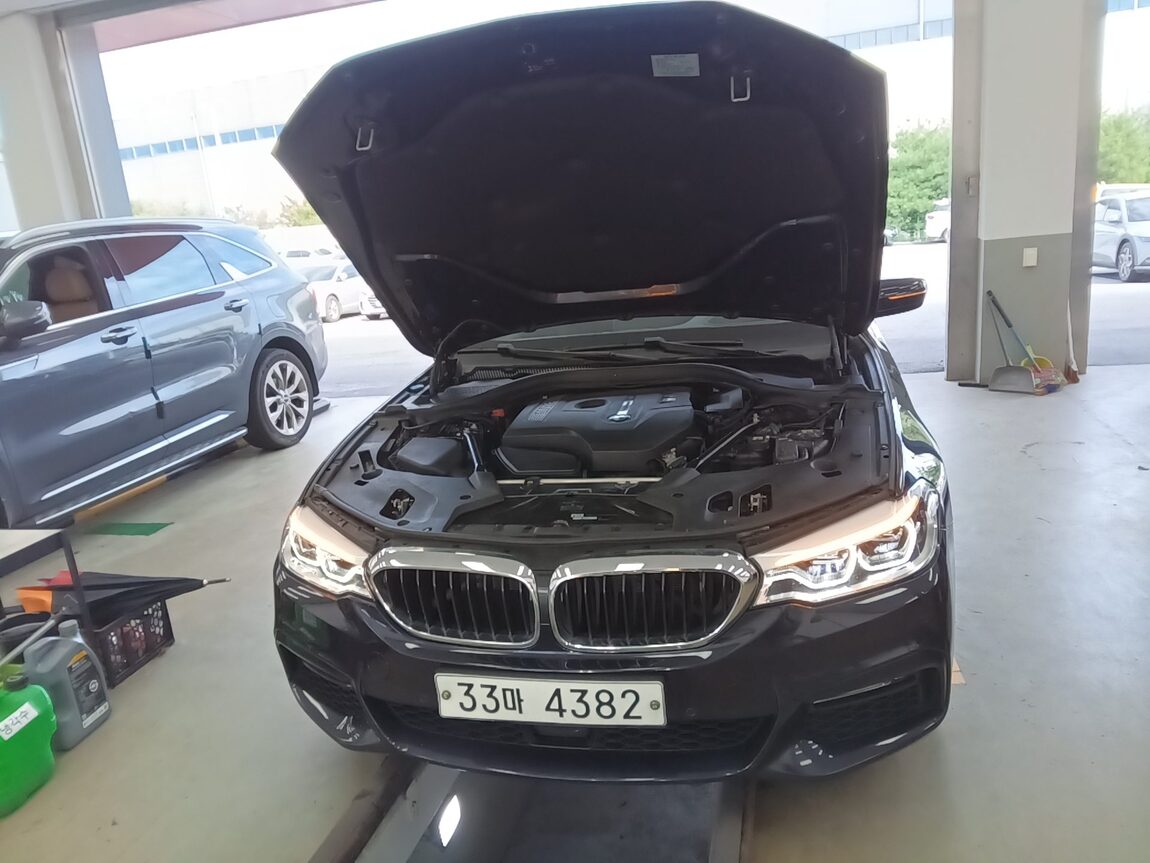 BMW 5 SERIES (7TH GEN) 530i xDRIVE M SPORT PACK 2018 - zdjęcie 20