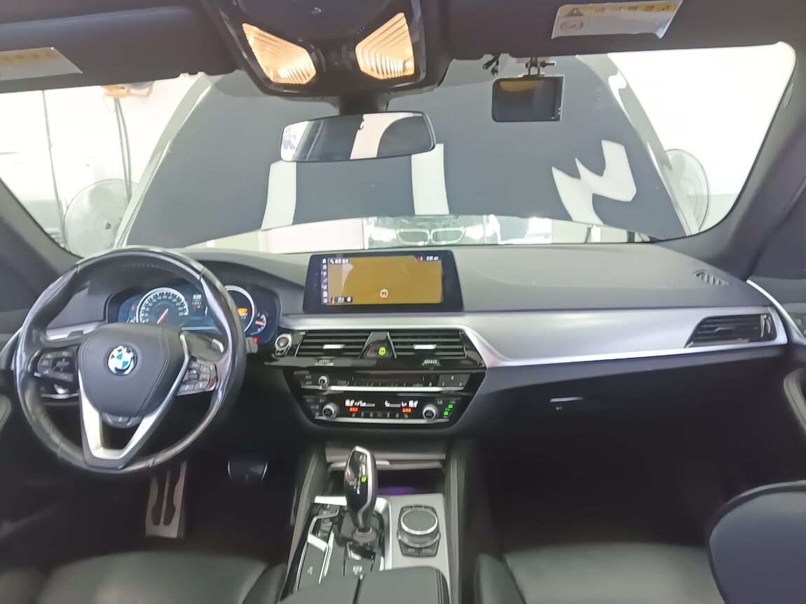 BMW 5 SERIES (7TH GEN) 530i xDRIVE M SPORT PACK 2018 - zdjęcie 22