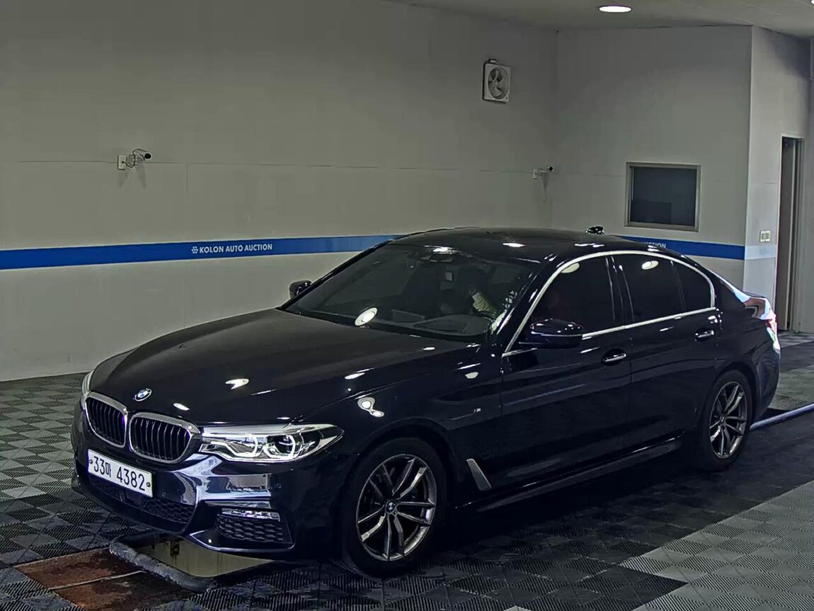BMW 5 SERIES (7TH GEN) 530i xDRIVE M SPORT PACK 2018 - zdjęcie 2