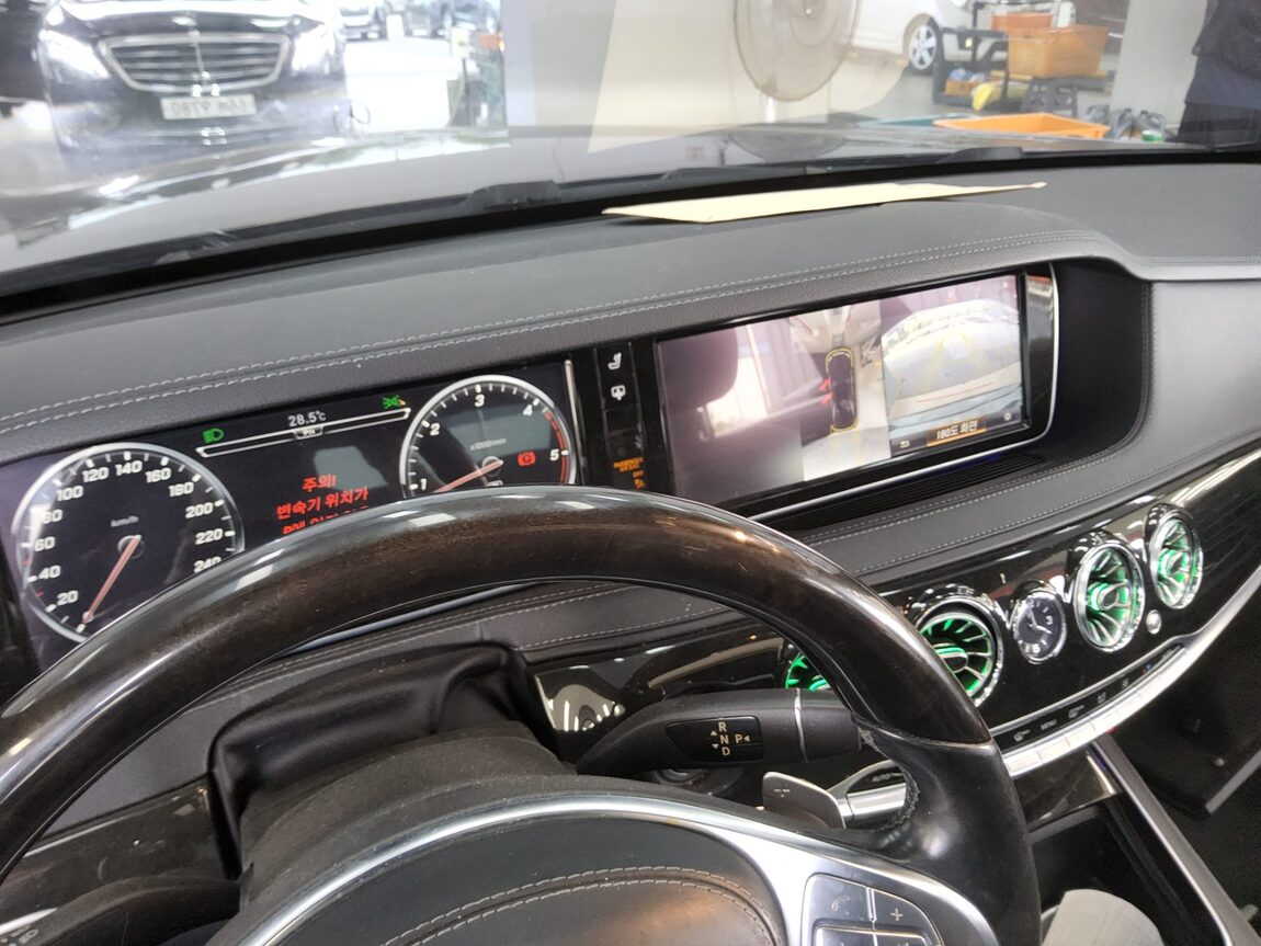 MERCEDES-BENZ S-CLASS (6TH GEN) S350L BLUETEC 2015 - zdjęcie 17