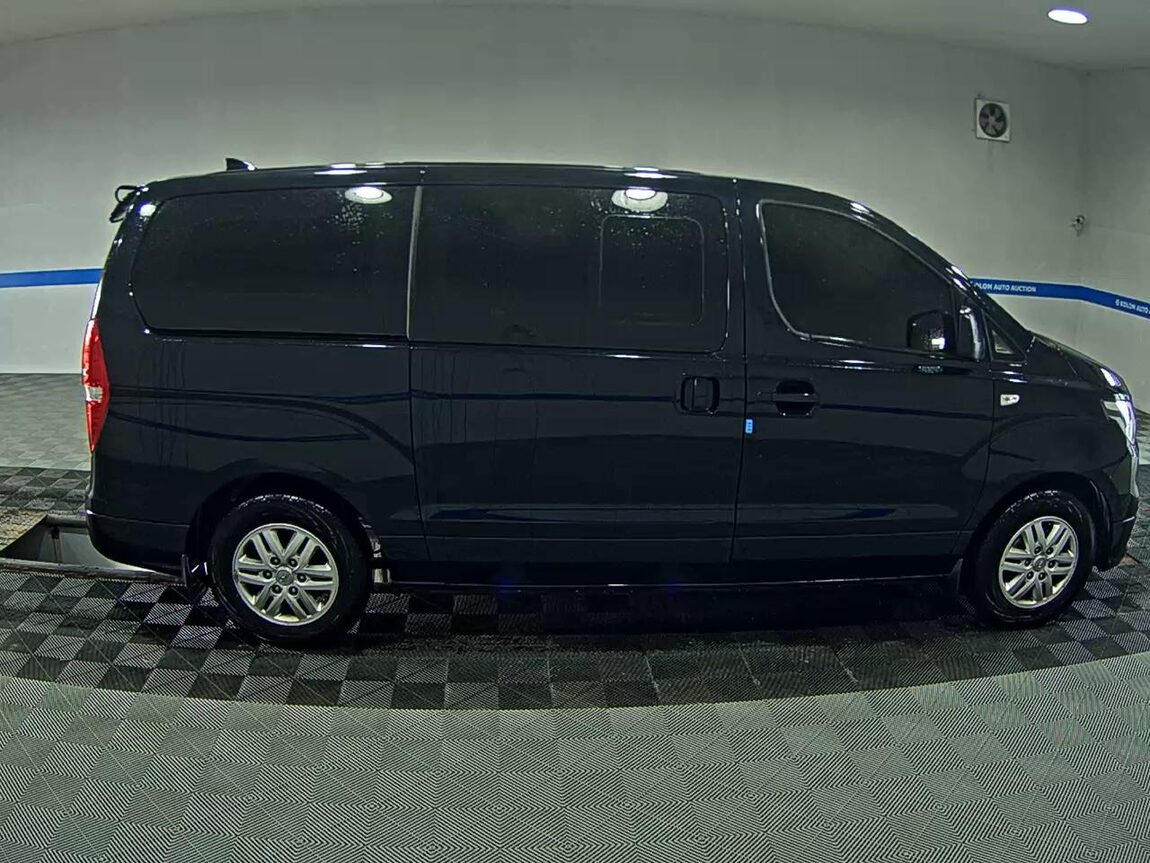 HYUNDAI THE NEW GRAND STAREX 5-SEATER DIESEL VAN SMART 2019 - zdjęcie 4