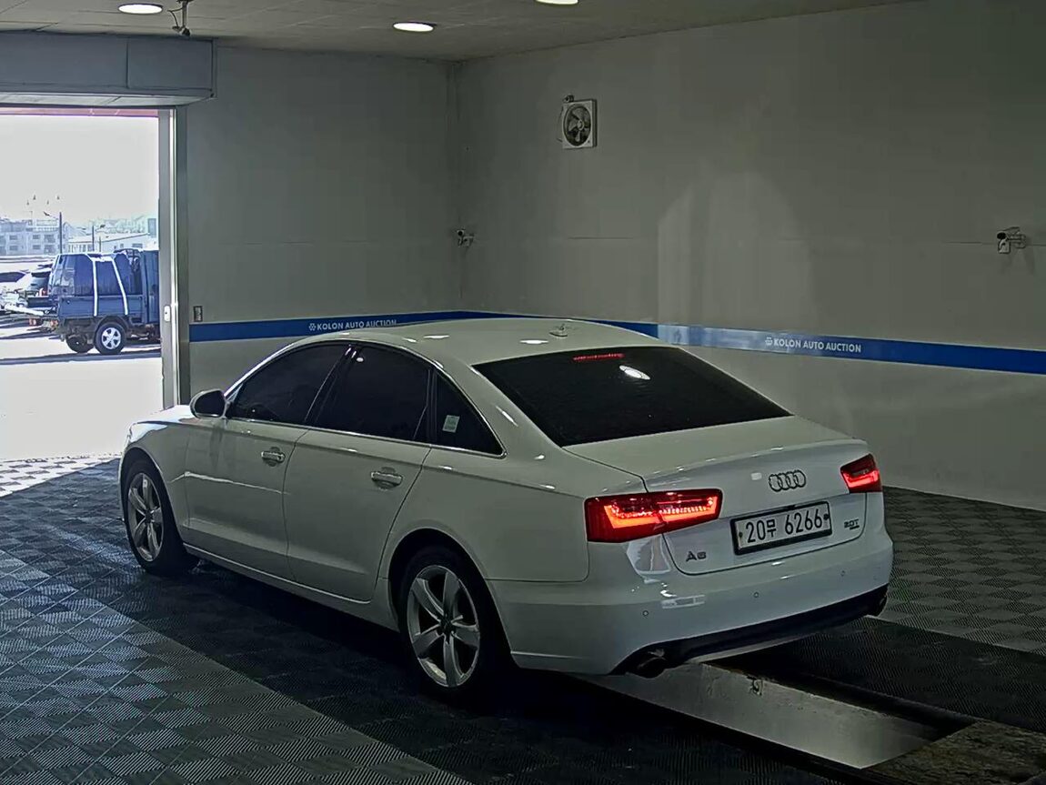 AUDI A6 (4TH GEN) 2.0 TFSI QUATTRO DYNAMIC 2014 - zdjęcie 6