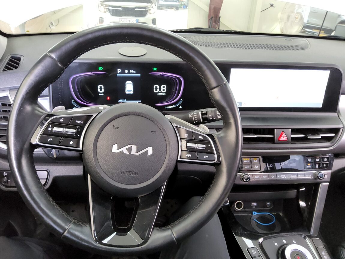 KIA THE NEW SELTOS 2.0 GASOLINE 2WD PRESTIGE 2024 - zdjęcie 17