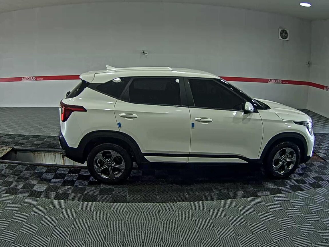 KIA THE NEW SELTOS 2.0 GASOLINE 2WD PRESTIGE 2024 - zdjęcie 4