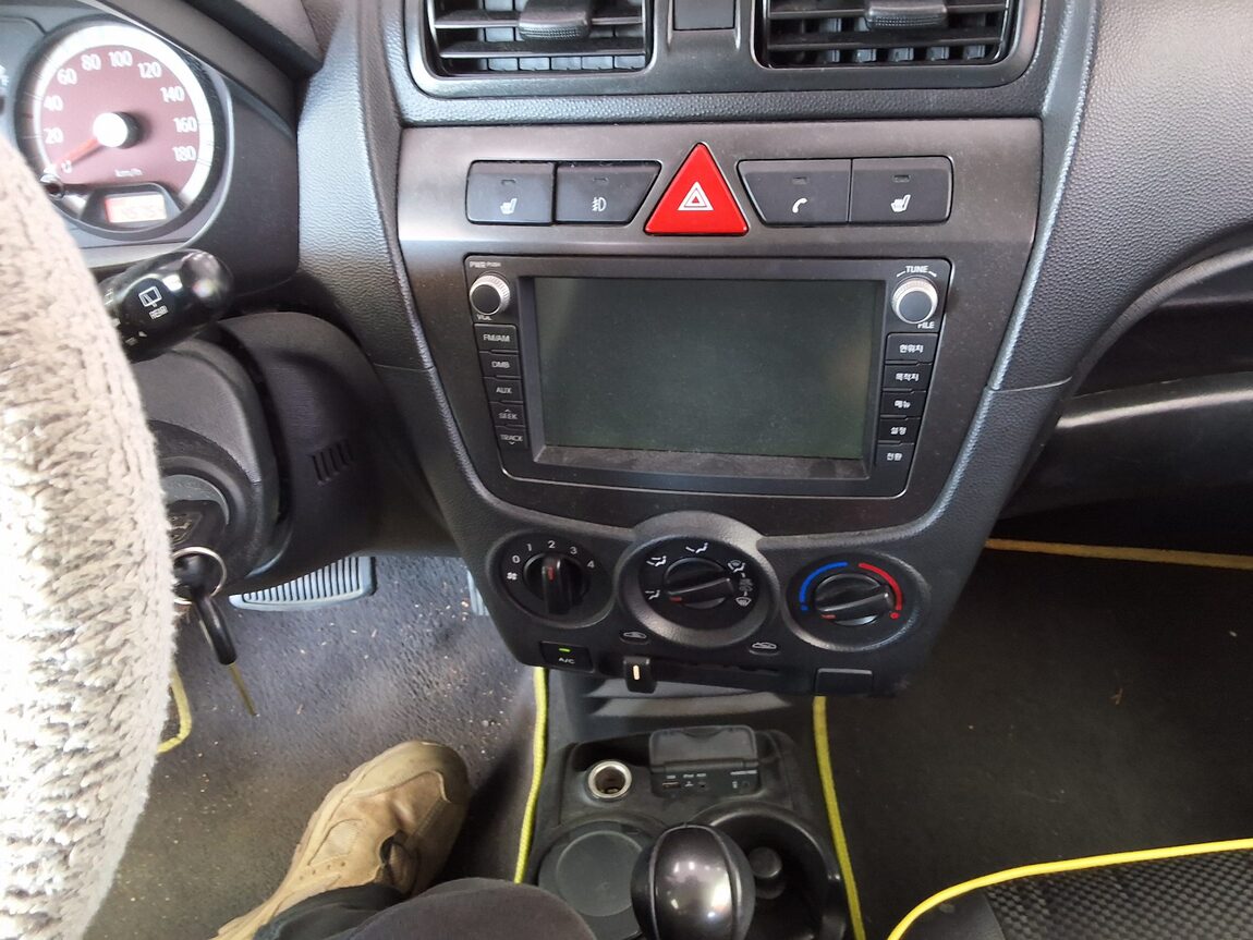 KIA NEW MORNING LX BASE MODEL BLACK PREMIUM 2011 - zdjęcie 23