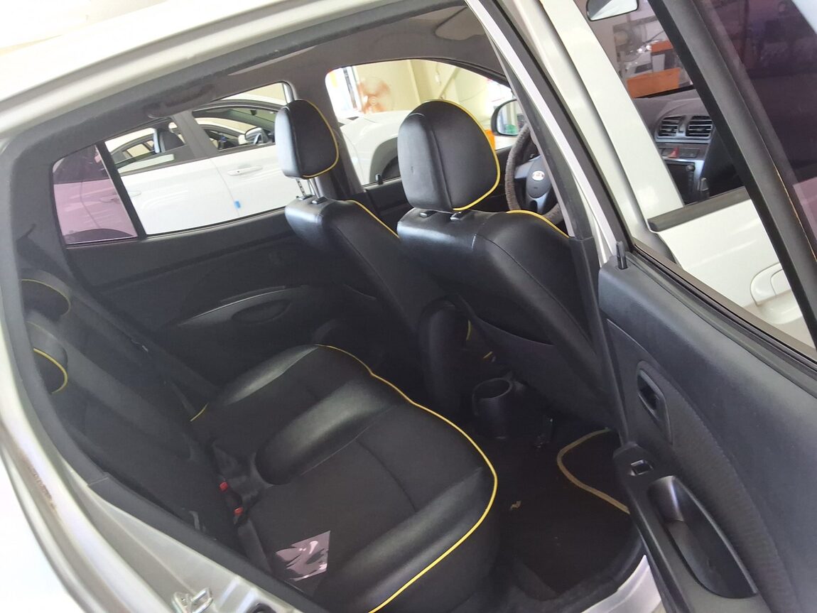 KIA NEW MORNING LX BASE MODEL BLACK PREMIUM 2011 - zdjęcie 14