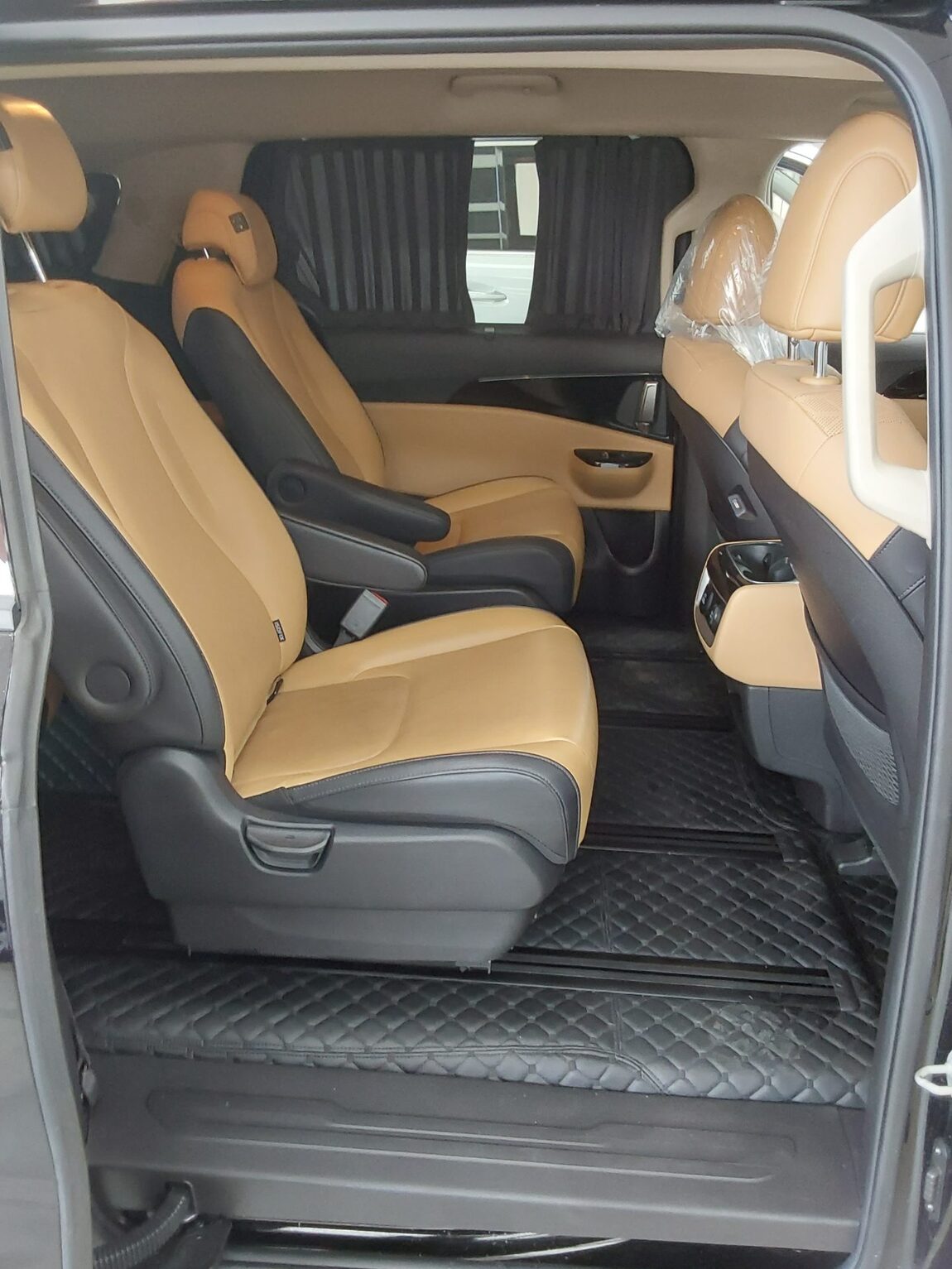 KIA NEW CARNIVAL (KA4) 9-SEATER DIESEL NOBLESSE 2023 - zdjęcie 13