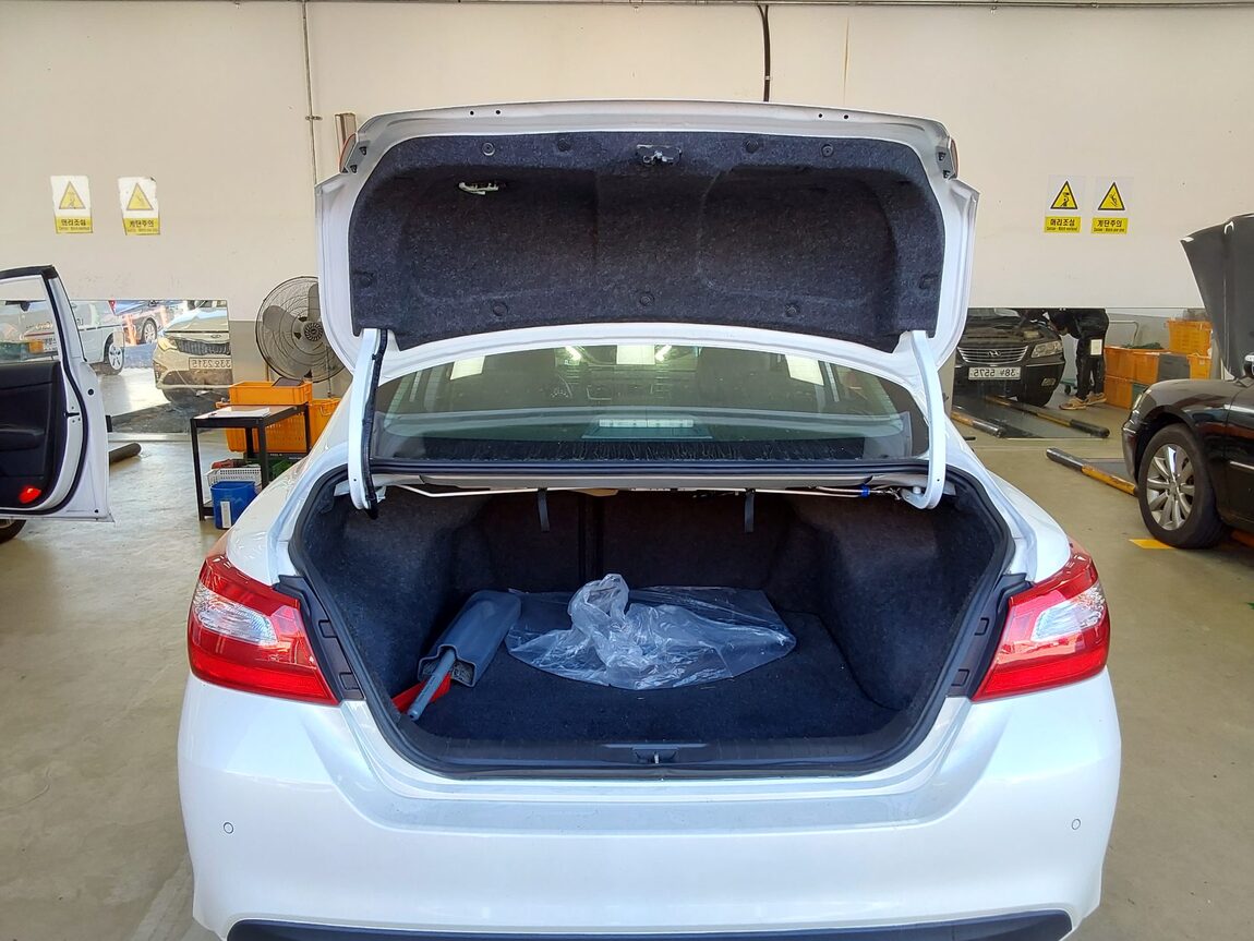 NISSAN ALTIMA (2ND GEN) 2017 - zdjęcie 15