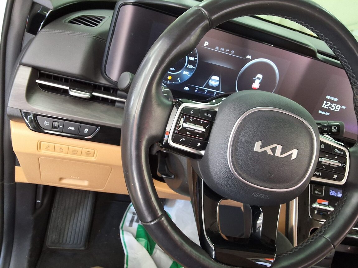 KIA NEW CARNIVAL (KA4) 9-SEATER GASOLINE SIGNATURE 2023 - zdjęcie 23