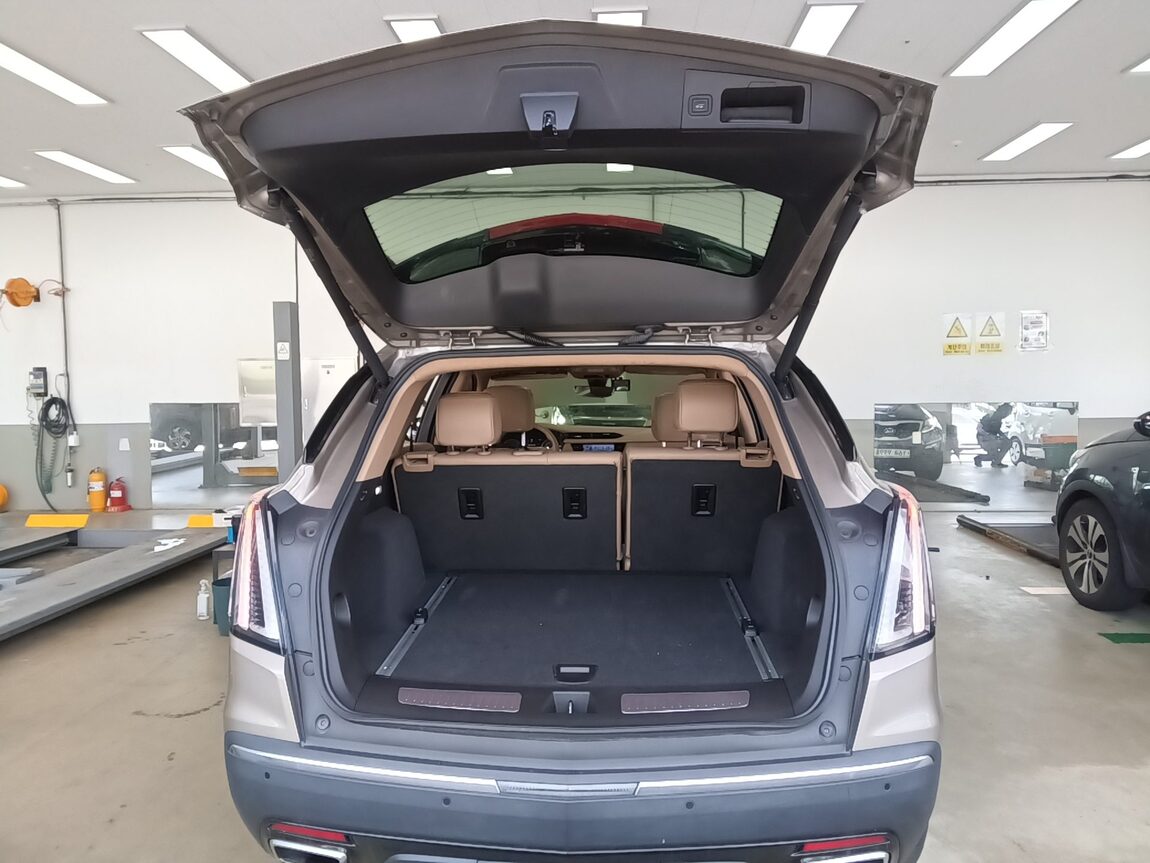 CADILLAC XT5 3.6 PREMIUM 2023 - zdjęcie 15
