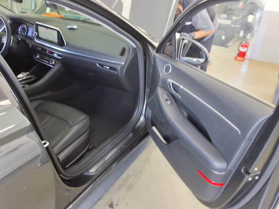 HYUNDAI SONATA (DN8) G2.0 PREMIUM FAMILY 2021 - zdjęcie 14