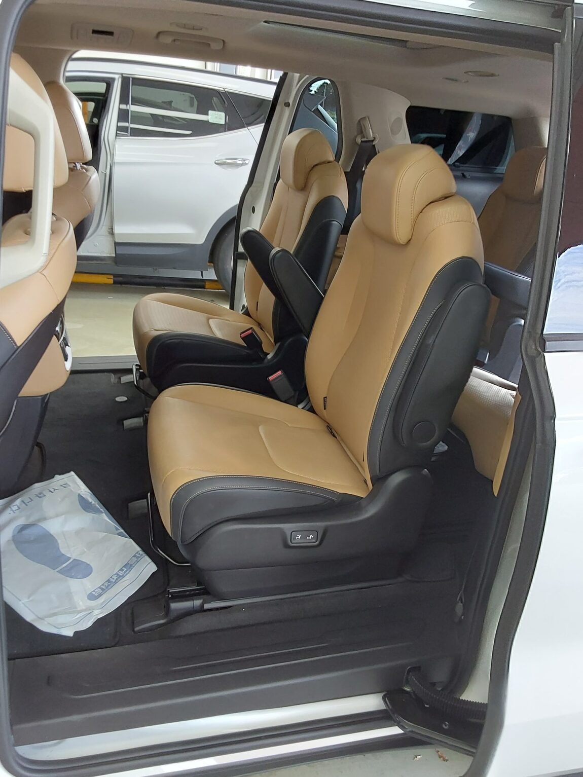 KIA NEW CARNIVAL (KA4) 9-SEATER DIESEL SIGNATURE 2023 - zdjęcie 12