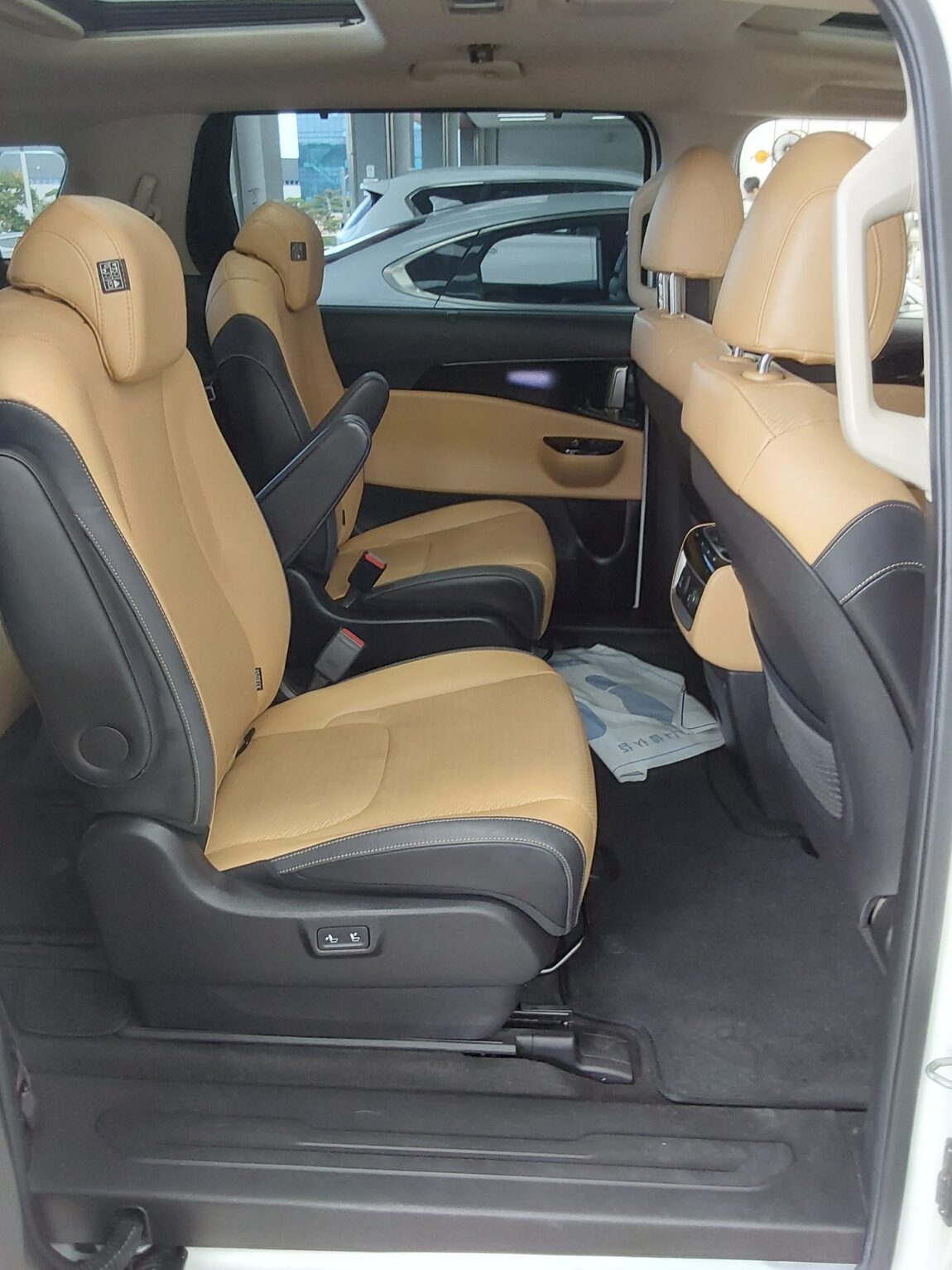KIA NEW CARNIVAL (KA4) 9-SEATER DIESEL SIGNATURE 2023 - zdjęcie 13