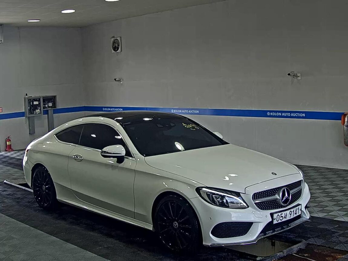 MERCEDES-BENZ C-CLASS (4TH GEN) C200 COUPE 2017 - zdjęcie 3