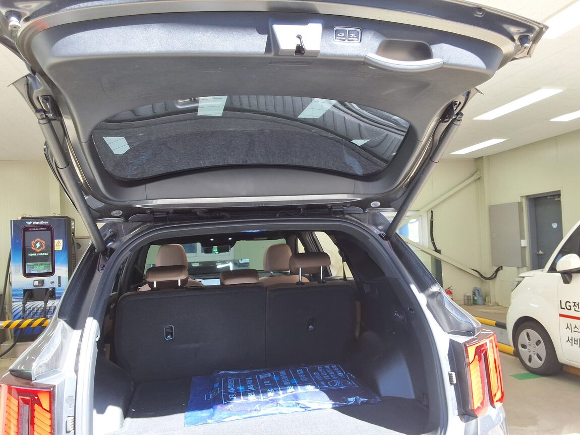 KIA THE NEW SORENTO HYBRID (MQ4) 1.6 HEV 4WD SIGNATURE GRAVITY 2025 - zdjęcie 16