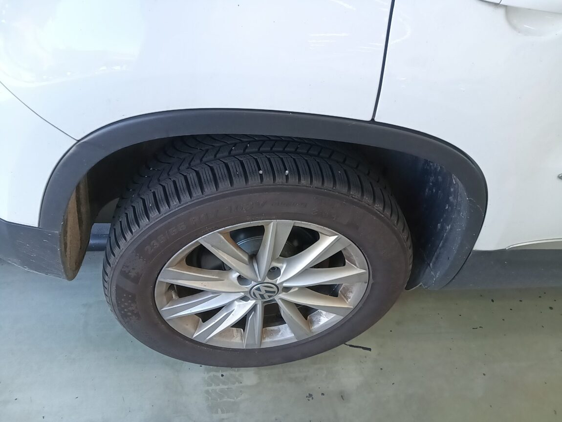 VOLKSWAGEN TIGUAN 2.0 TDI BLUEMOTION 2016 - zdjęcie 27