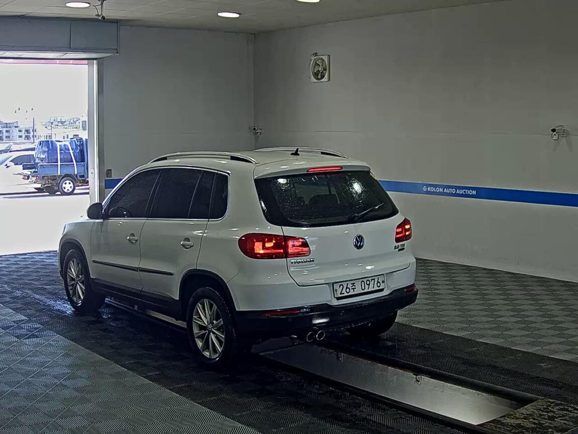 VOLKSWAGEN TIGUAN 2.0 TDI BLUEMOTION 2016 - zdjęcie 6