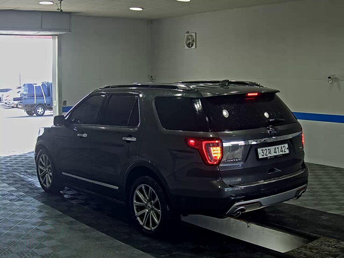 FORD EXPLORER (5TH GEN) 2.3 AWD LIMITED 2017 - zdjęcie 6