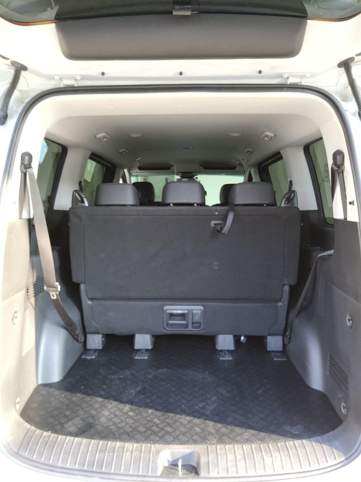 HYUNDAI STARIA 2.2 DIESEL TOURER 9-SEATER 2WD MODERN 2025 - zdjęcie 15