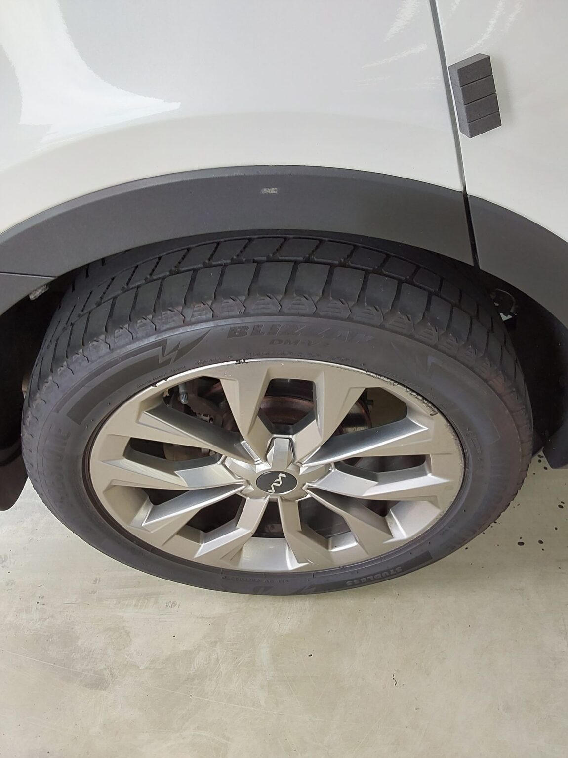 KIA NEW SORENTO (MQ4) 2.2 DIESEL 2WD SIGNATURE 2023 - zdjęcie 23