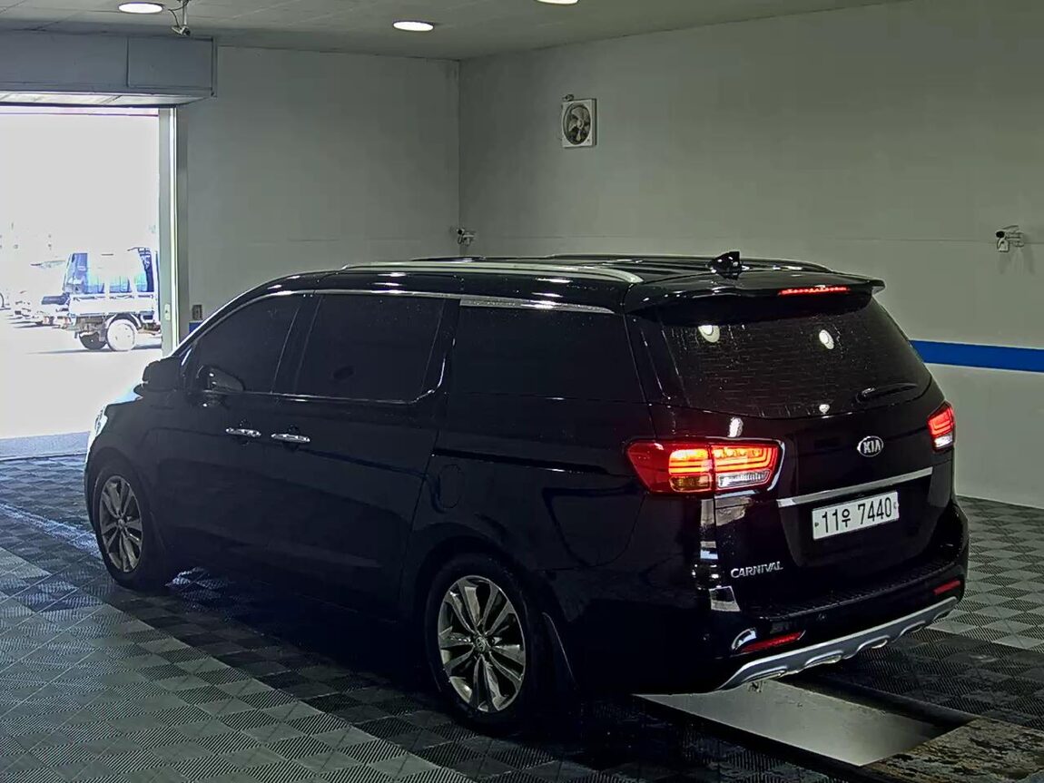 KIA ALL NEW CARNIVAL 9-SEATER DIESEL NOBLESSE 2016 - zdjęcie 6