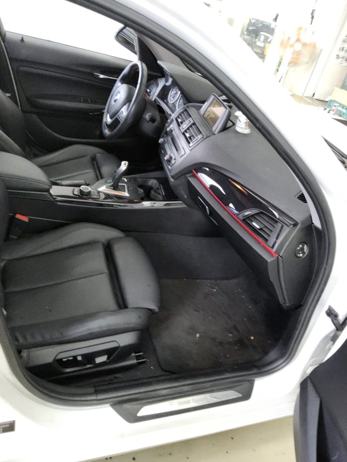 BMW 1 SERIES (2ND GEN) 5-DOOR 118d SPORTS 2015 - zdjęcie 14
