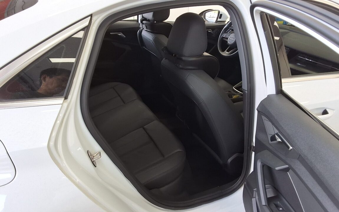 AUDI A3 (4TH GEN) 40 TFSI 2023 - zdjęcie 13